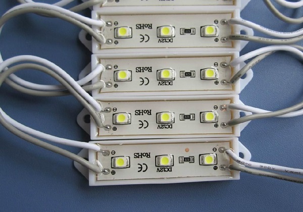 LED模組一般用什么膠水？